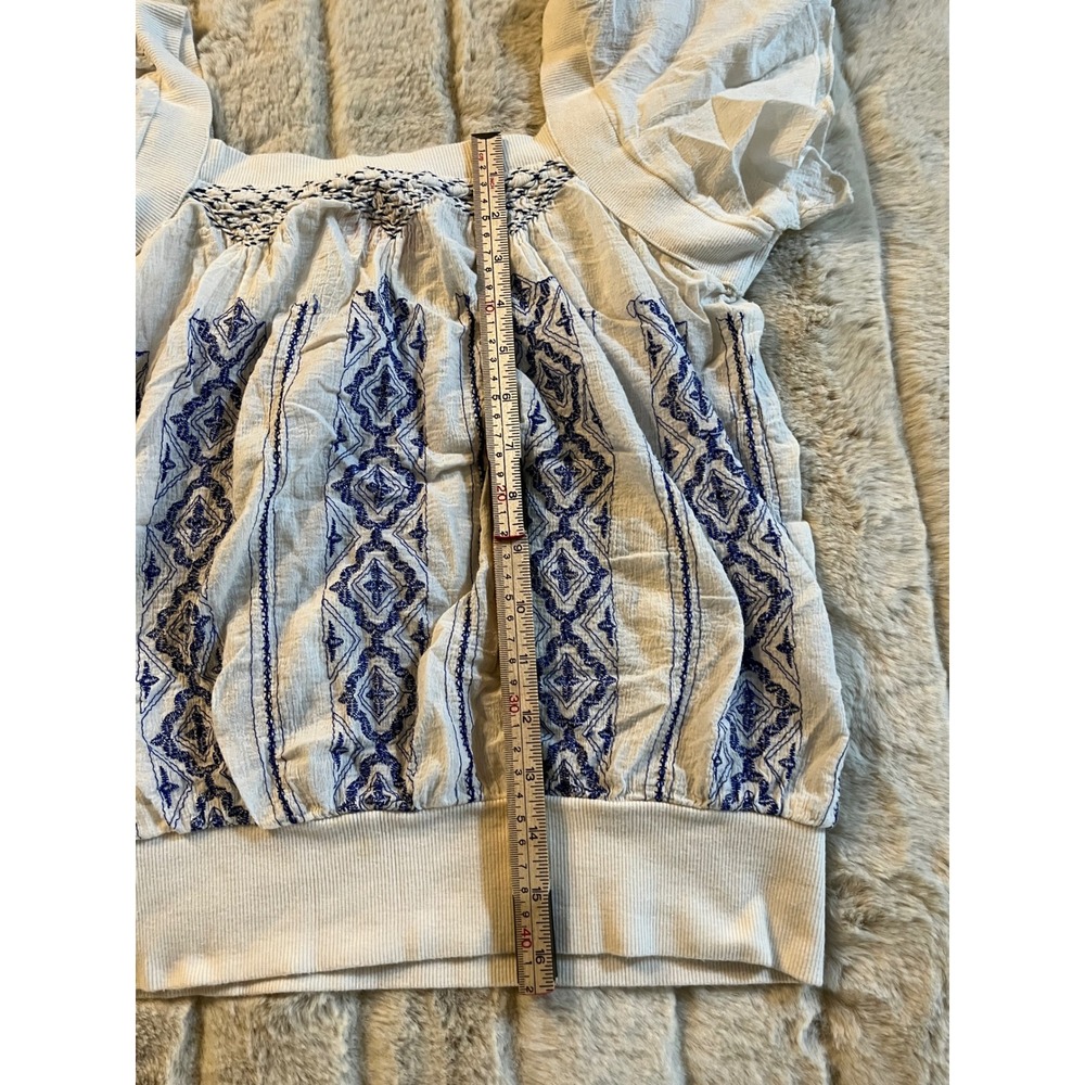 Free People Embroidered Peasant Top Blouse White Blue Size 6 Boho - Picture 5 of 6